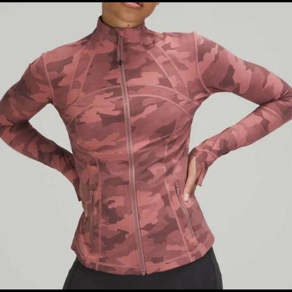 Lululemon Jacket Women’s 6 pink heritage camo define nulux athletic workout